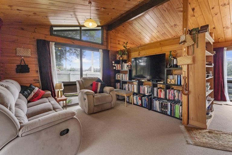 Photo of property in 3 Tasman Road, Otaki Beach, Otaki, 5512