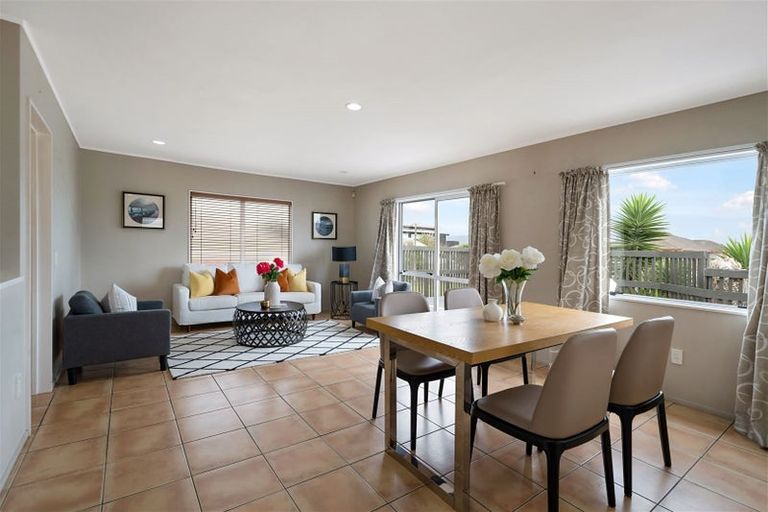 Photo of property in 36a Te Atatu Road, Te Atatu South, Auckland, 0610