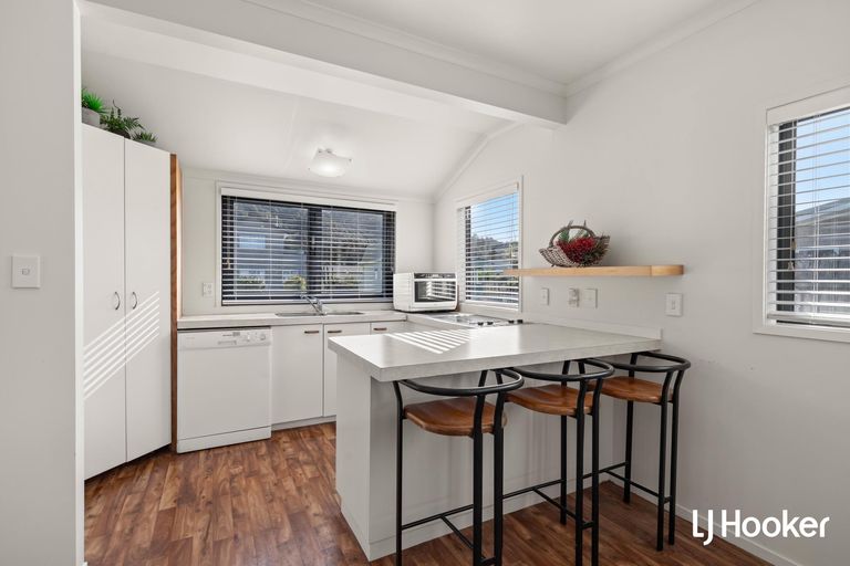 Photo of property in 21 Pacific Road, Waihi Beach, 3611