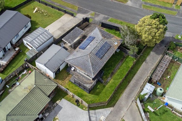 Photo of property in 1/19 Bernina Place, Weymouth, Auckland, 2103