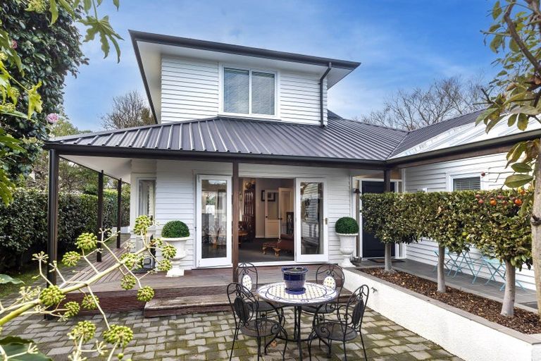 Photo of property in 36 Jacksons Road, Merivale, Christchurch, 8014