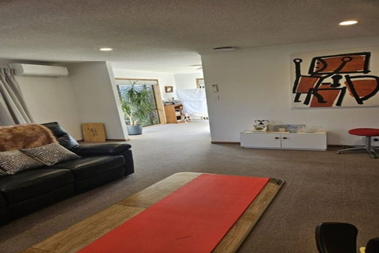 Photo of property in 14 Abingdon Court, Avonhead, Christchurch, 8042