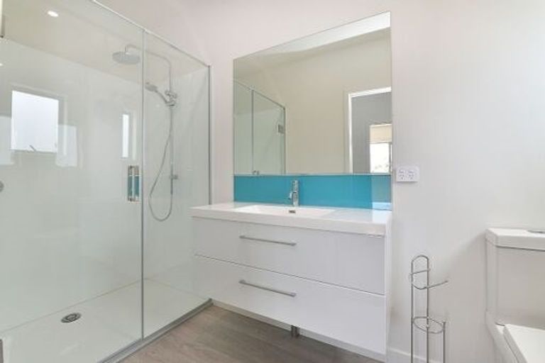 Photo of property in 35a Gledstane Road, Stanmore Bay, Whangaparaoa, 0932