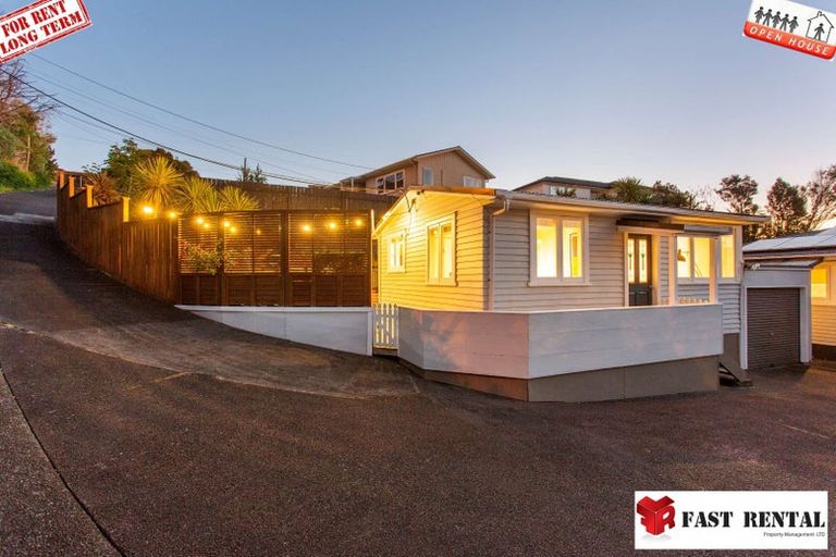 Photo of property in 2/612 East Coast Road, Pinehill, Auckland, 0630