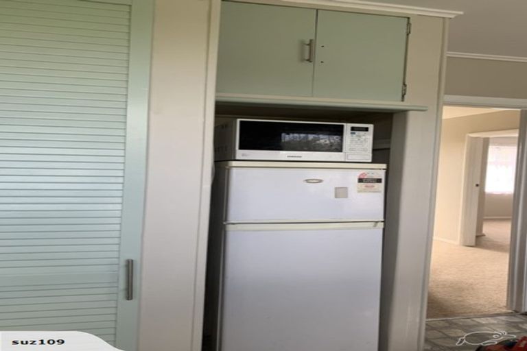 Photo of property in 1 Ellen Street, Manurewa East, Auckland, 2102