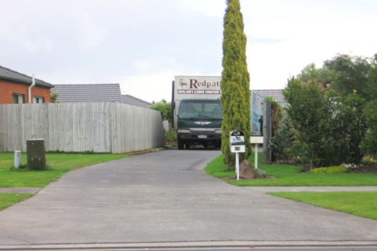 Photo of property in 21 Maghera Drive, East Tamaki Heights, Auckland, 2016