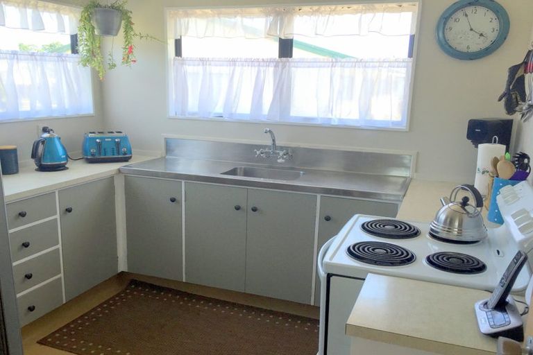 Photo of property in 56 Nancy Street, Takapau, 4203