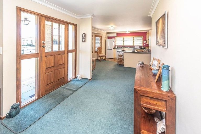 Photo of property in 11 Warwick Place, Springvale, Whanganui, 4501