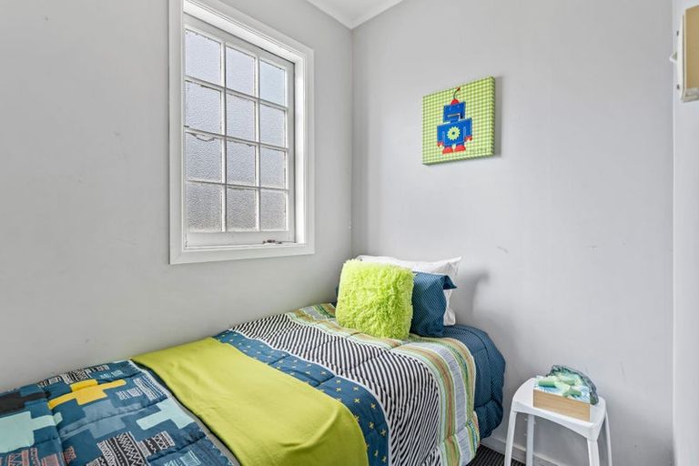 Photo of property in 25 Maunu Road, Avenues, Whangarei, 0110