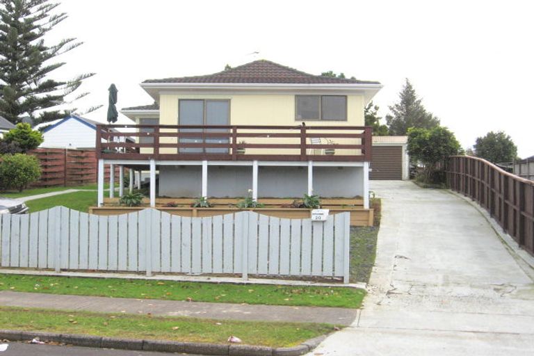 Photo of property in 20 Mcquarrie Avenue, Wattle Downs, Auckland, 2103