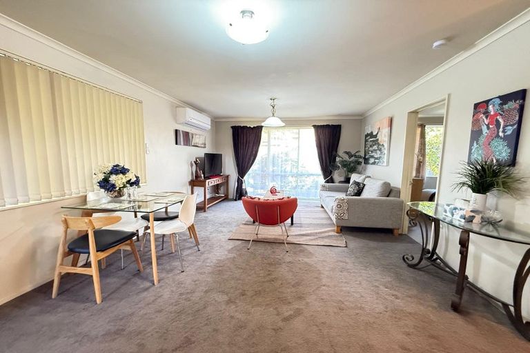 Photo of property in 404a Te Atatu Road, Te Atatu Peninsula, Auckland, 0610