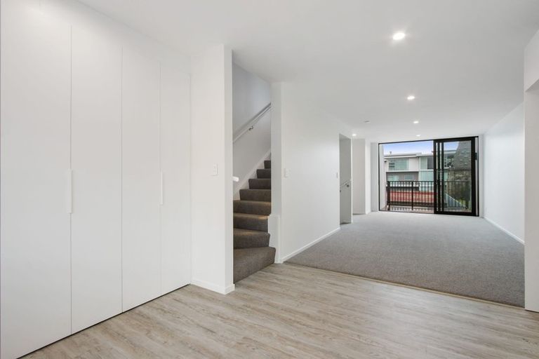 Photo of property in 4/17 Victoria Road, Mount Maunganui, 3116