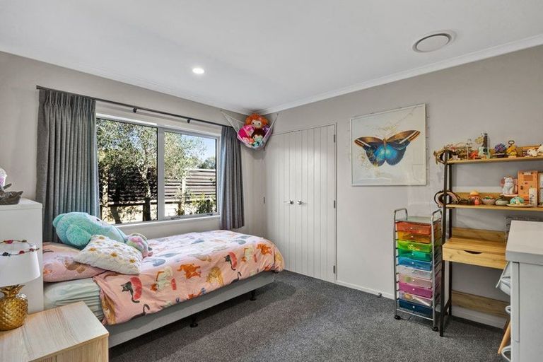 Photo of property in 9a Dolphin Parade, Bell Block, New Plymouth, 4312