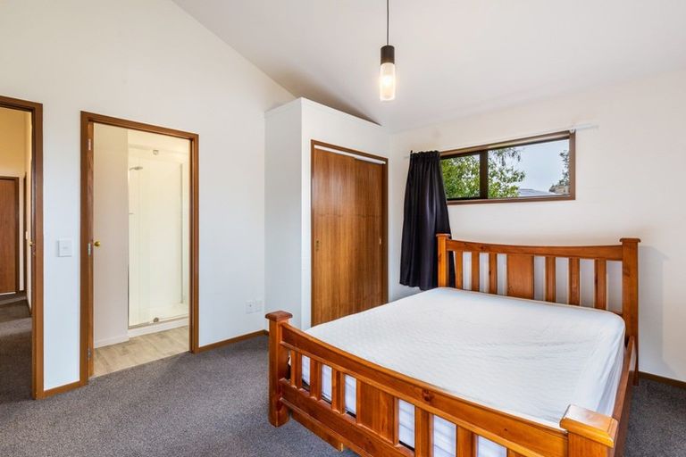 Photo of property in 2/11 Kereru Street, Two Mile Bay, Taupo, 3330