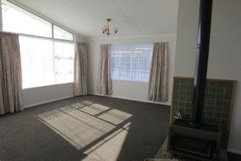 Photo of property in 4 Cowling Road, Hurdon, New Plymouth, 4310