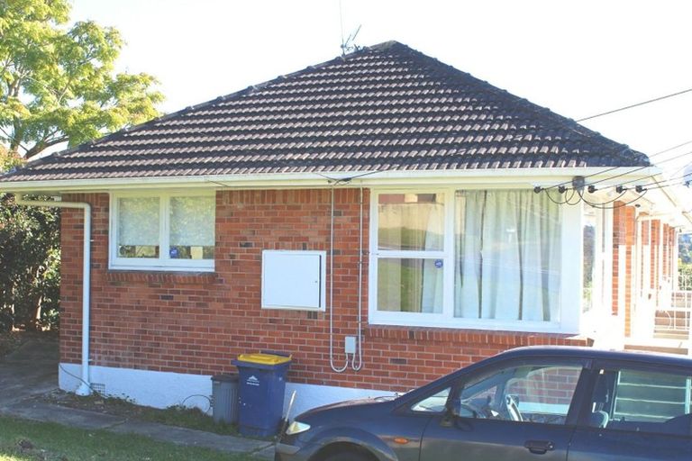 Photo of property in 61 Ocean View Road, Hillcrest, Auckland, 0627