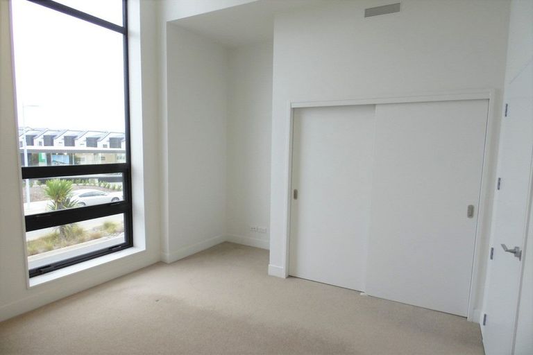 Photo of property in 218 Hobsonville Point Road, Hobsonville, Auckland, 0616