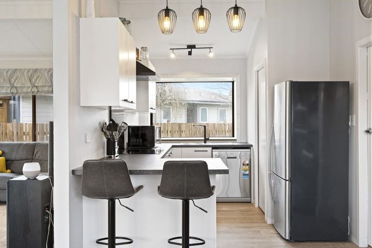 Photo of property in 20 Browning Street, Leamington, Cambridge, 3432