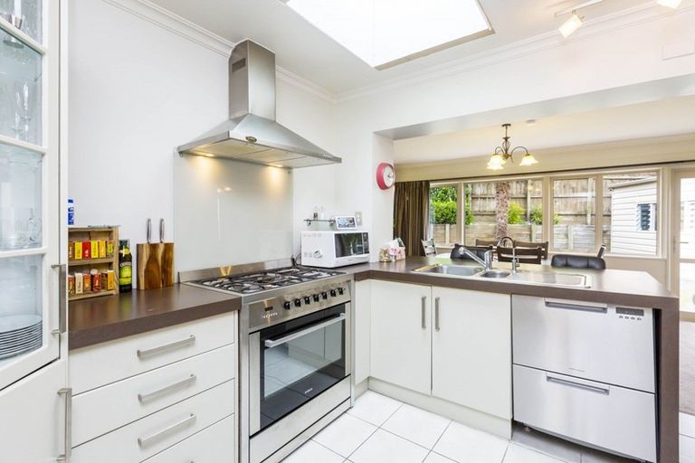 Photo of property in 81 Raukawa Street, Stokes Valley, Lower Hutt, 5019