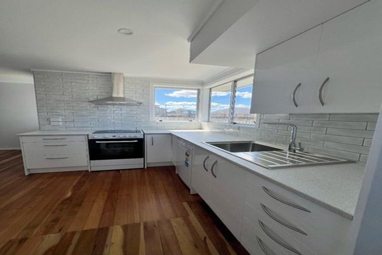 Photo of property in 6 Perry Place, Bader, Hamilton, 3206