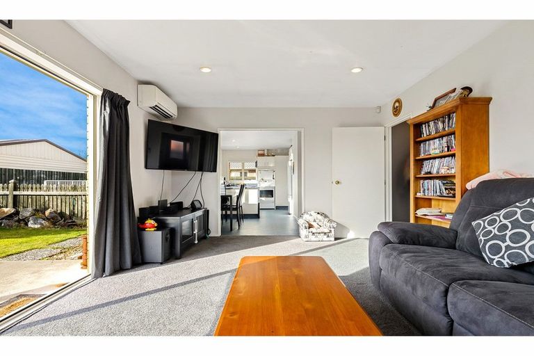 Photo of property in 371c Pages Road, Aranui, Christchurch, 8061