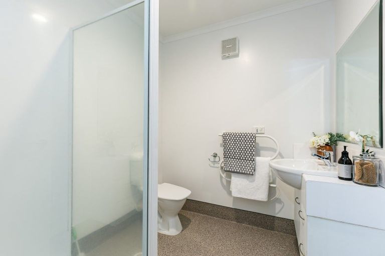 Photo of property in 19 Ballantrae Place, Thorndon, Wellington, 6011