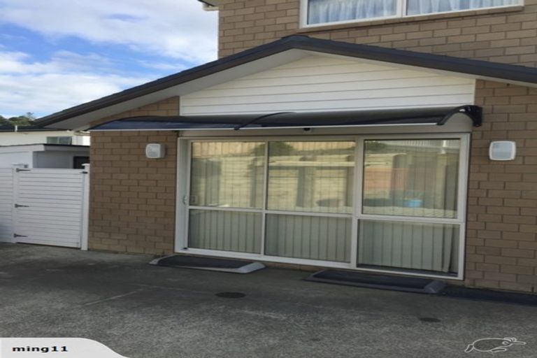 Photo of property in 24 Para Close, Fairview Heights, Auckland, 0632