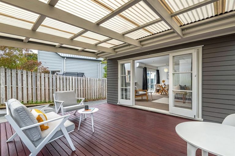 Photo of property in 14a Saffron Street, Birkdale, Auckland, 0626