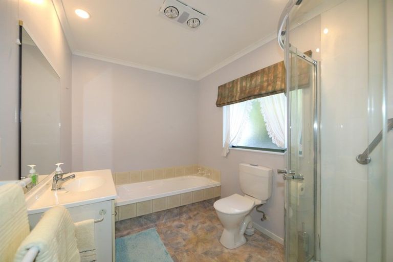 Photo of property in 6a Dules Walk, Taradale, Napier, 4112