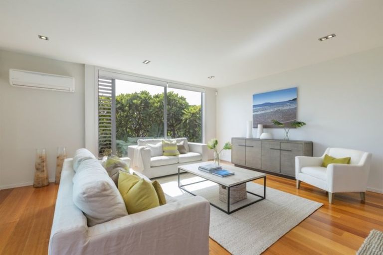 Photo of property in 13 Patiki Place, Omaha, 0986