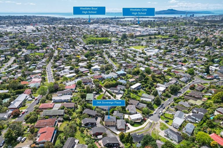 Photo of property in 34a Sovereign Place, Glenfield, Auckland, 0629