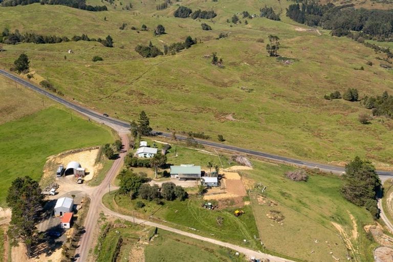 Photo of property in 15 Karuhiruhi Road, Oue, Kaikohe, 0473