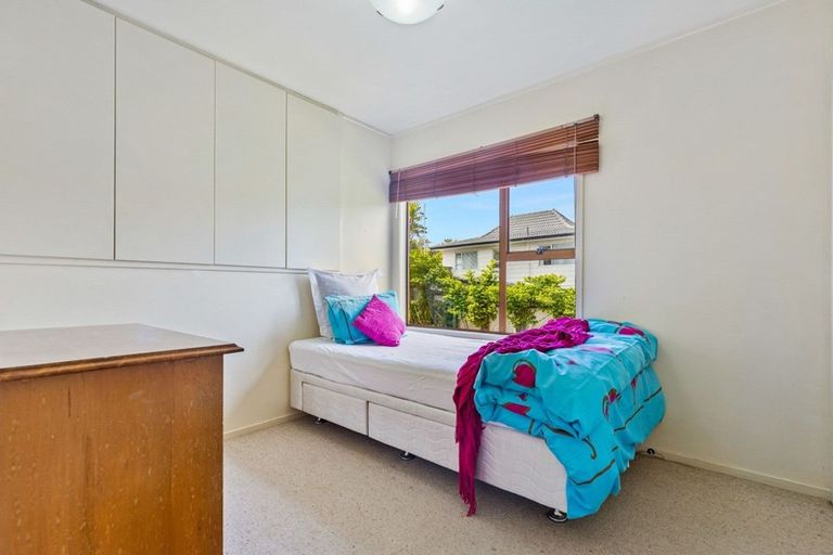 Photo of property in 2/62 Waiau Street, Torbay, Auckland, 0630