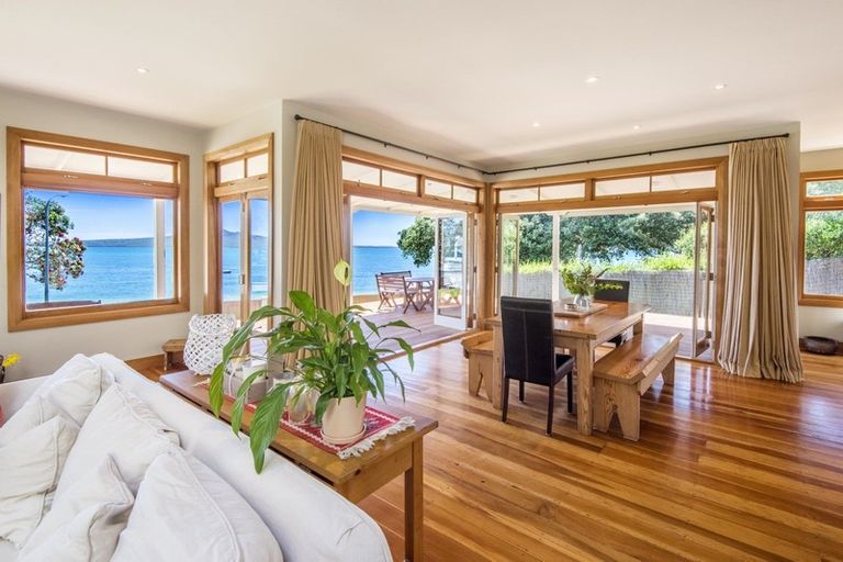 Photo of property in 48 Cheltenham Road, Devonport, Auckland, 0624