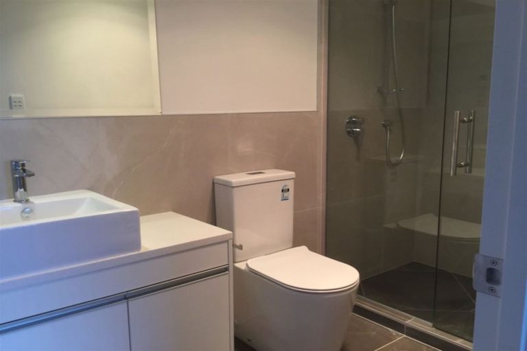 Photo of property in 101 Bordeaux Parade, Te Atatu South, Auckland, 0610