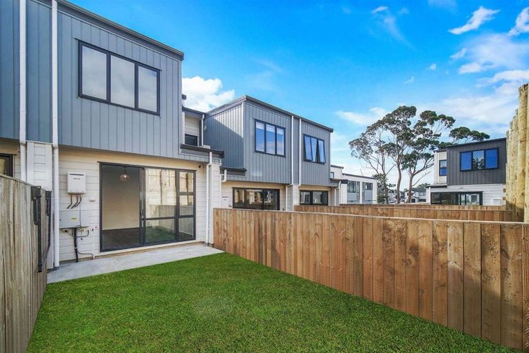 Photo of property in 12 Routhmore Street, Flat Bush, Auckland, 2019