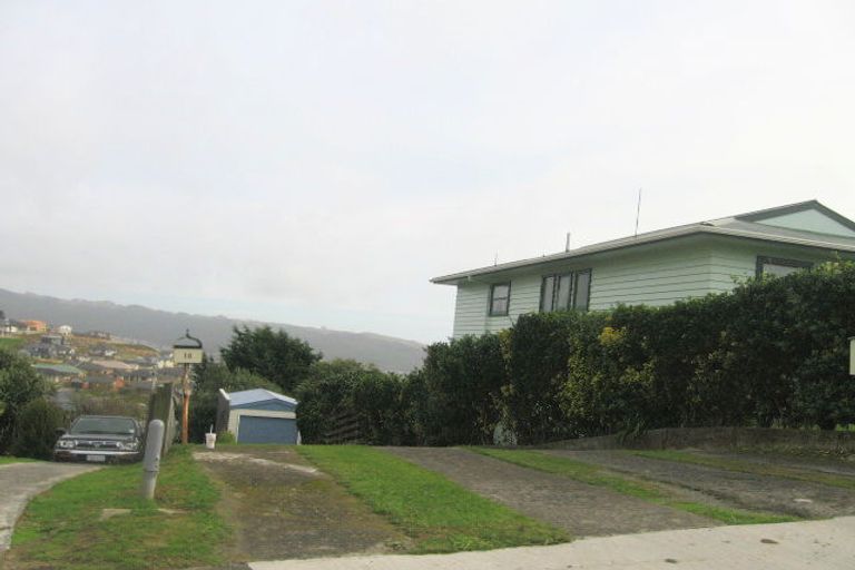 Photo of property in 16 Toporoa View, Ascot Park, Porirua, 5024