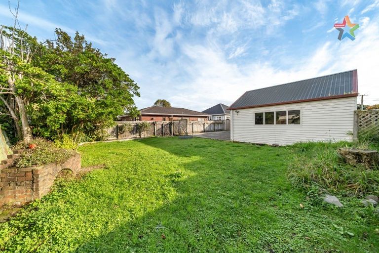 Photo of property in 12 Purser Grove, Fairfield, Lower Hutt, 5011