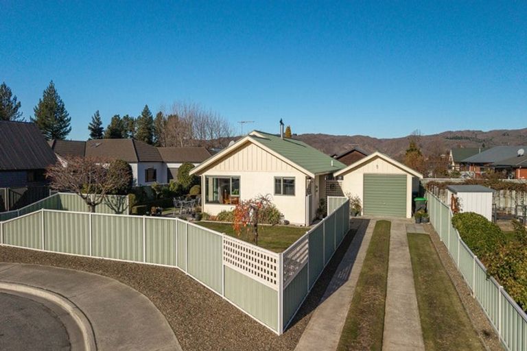 Photo of property in 4 Spruce Close, Alexandra, 9320