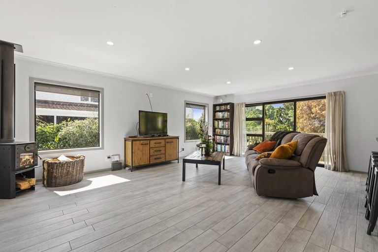 Photo of property in 24 Hilton Road, Lynmore, Rotorua, 3010