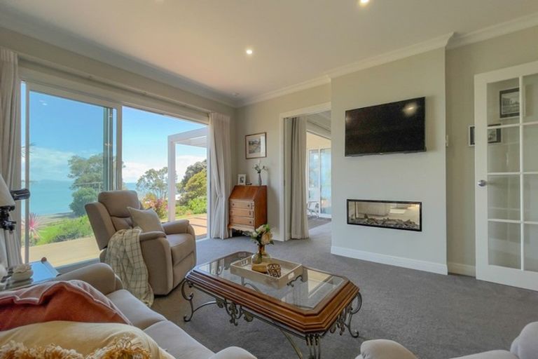 Photo of property in 11 Ngarimu Heights Row, Ngarimu Bay, Thames, 3575