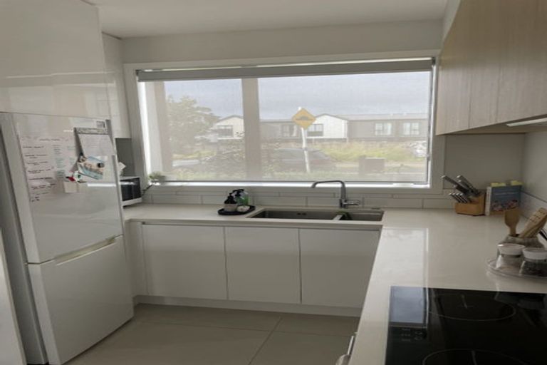 Photo of property in 2a Treloar Crescent, Hobsonville, Auckland, 0616