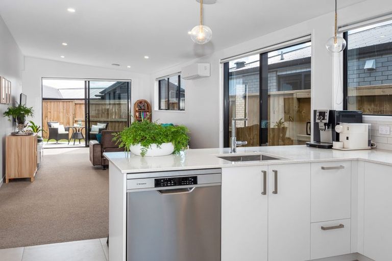 Photo of property in 26 Oioi Lane, Poike, Tauranga, 3112