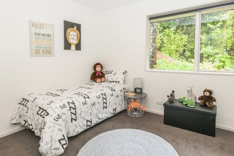 Photo of property in 35a Shalamar Drive, Cashmere, Christchurch, 8022