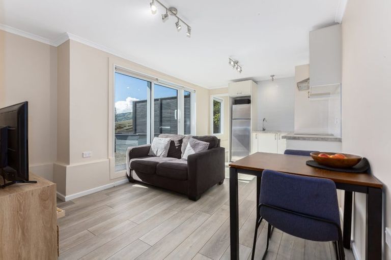 Photo of property in 2 Raroa Place, Pukerua Bay, 5026