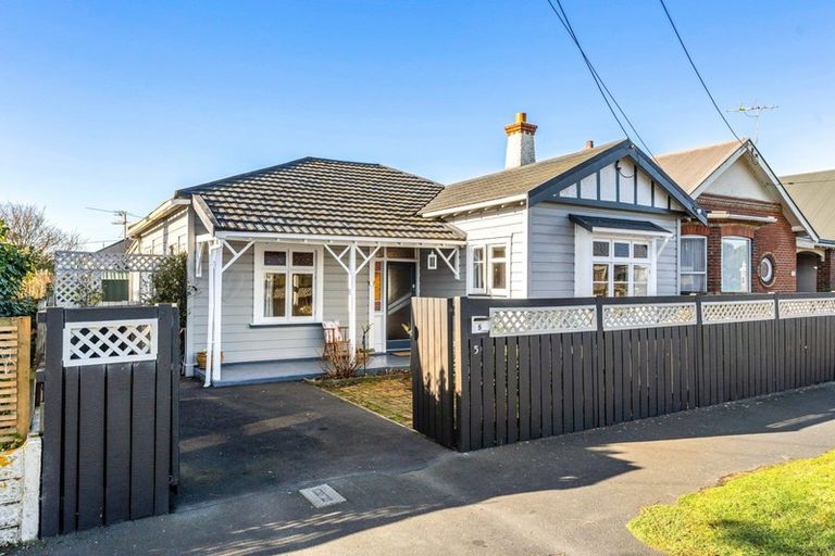 Photo of property in 5 Nile Street, Saint Clair, Dunedin, 9012