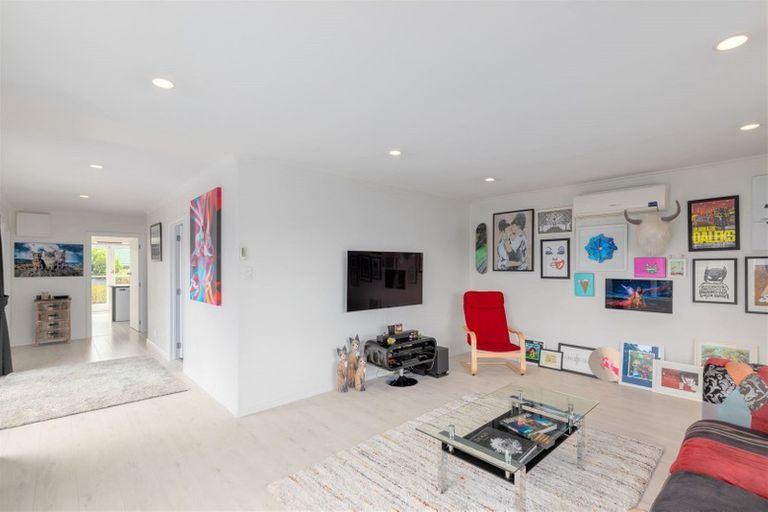 Photo of property in 262 Main North Road, Redwood, Christchurch, 8051