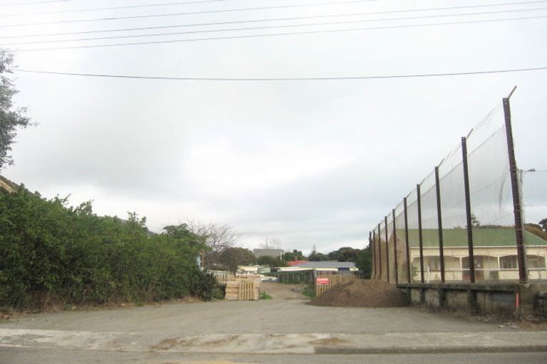 Photo of property in 6 Robertson Road, Paekakariki, 5034