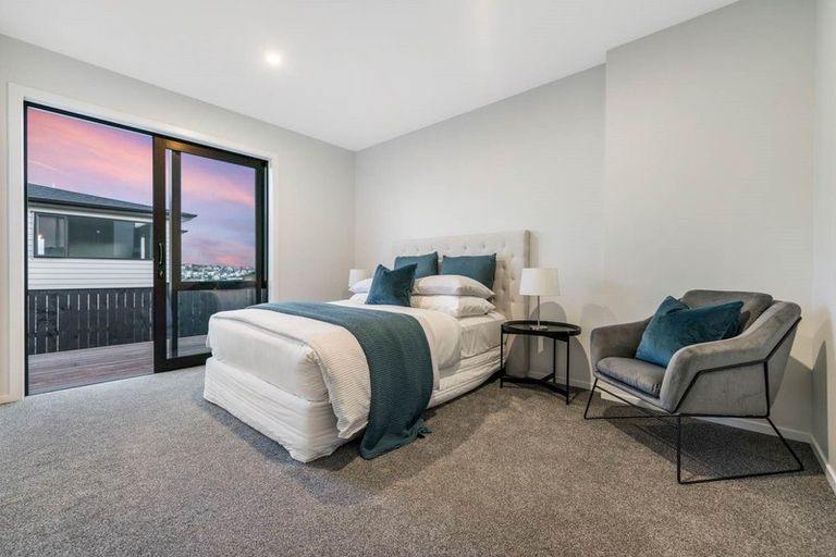 Photo of property in 29 Kumukumu Road, Long Bay, Auckland, 0630