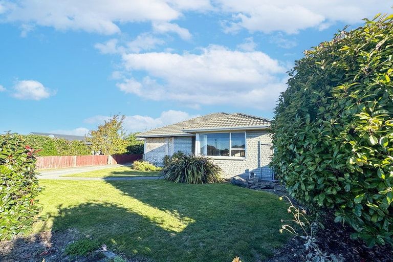 Photo of property in 17 Roberts Road, Hei Hei, Christchurch, 8042